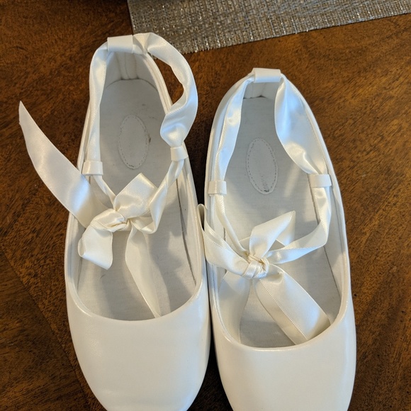 Ivory flower girl shoes Olivia K size 13 & 1 - Picture 2 of 2